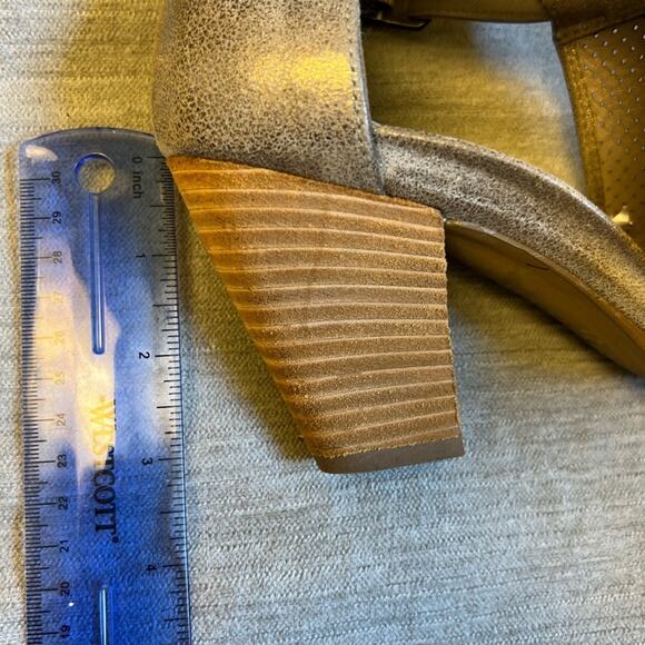 Paul Green- Colleen Perforated Peep Toe Sandals- 91/2 - Picture 7 of 8